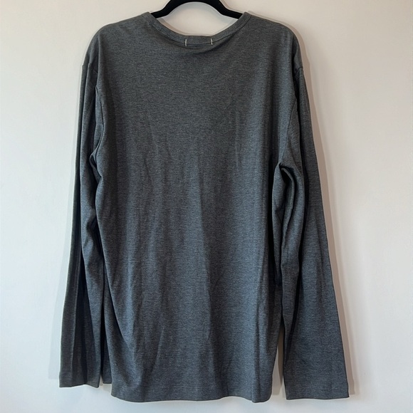 Banana Republic Performance Knit Long Sleeve Top Grey - Picture 3 of 6